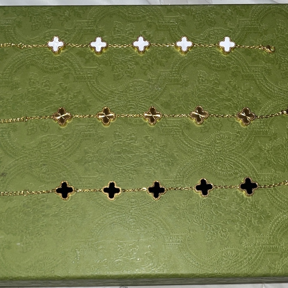 🍀3pk 18k Gold-Coated Clover Bracelets - Picture 2 of 3